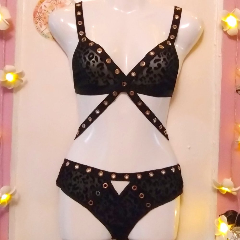 Leopard Print (M) Brass Trim Cutout Strappy Two Piece Lingerie Set - NWOT